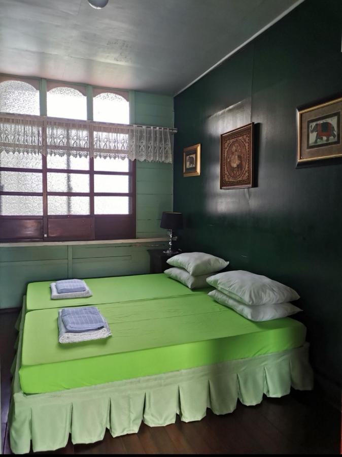 Casa Conchita Bed & Breakfast Taal Exterior foto